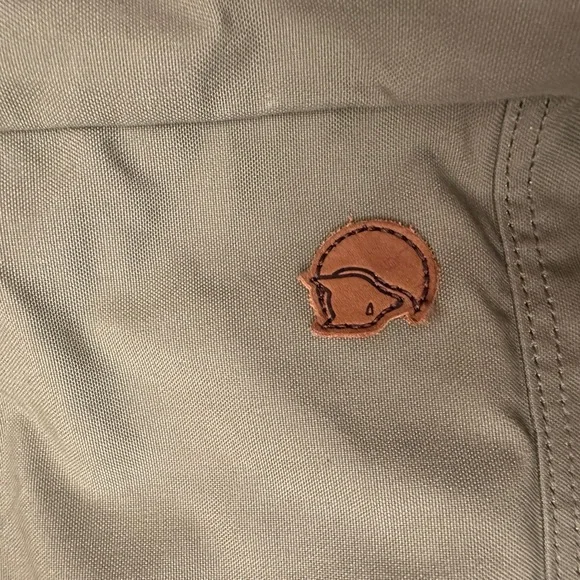 Fjallraven Olive Green Messenger Bag - Picture 3 of 5